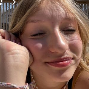 Meet your Posher, Evy